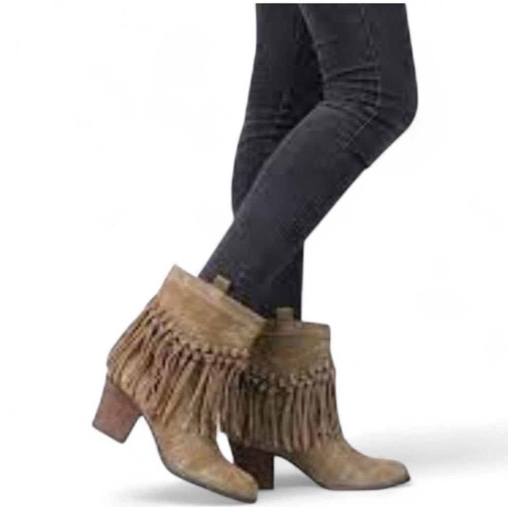 SBICCA Sound Khaki Fringe Booties - Size 6